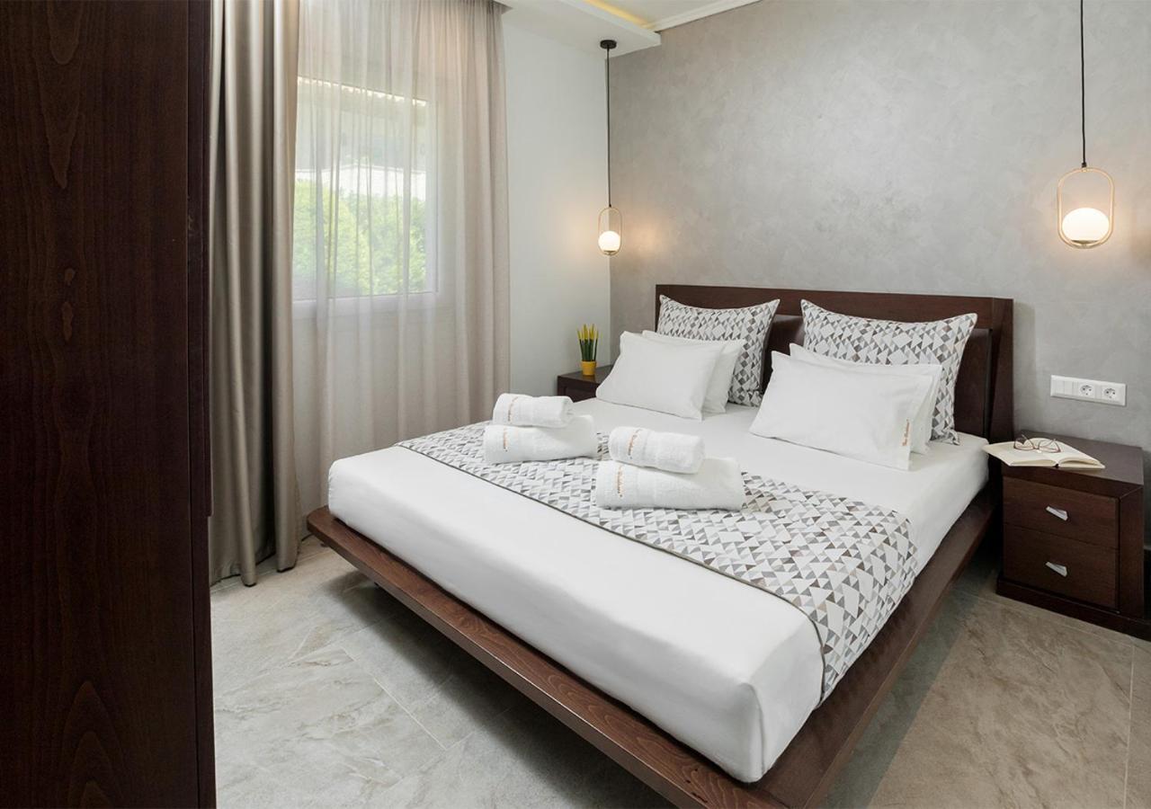 Sun Residence Exclusive Seaside Suites Polychrono Exterior foto