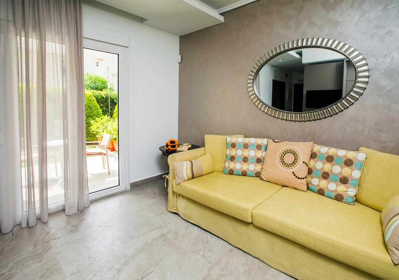 Sun Residence Exclusive Seaside Suites Polychrono Exterior foto