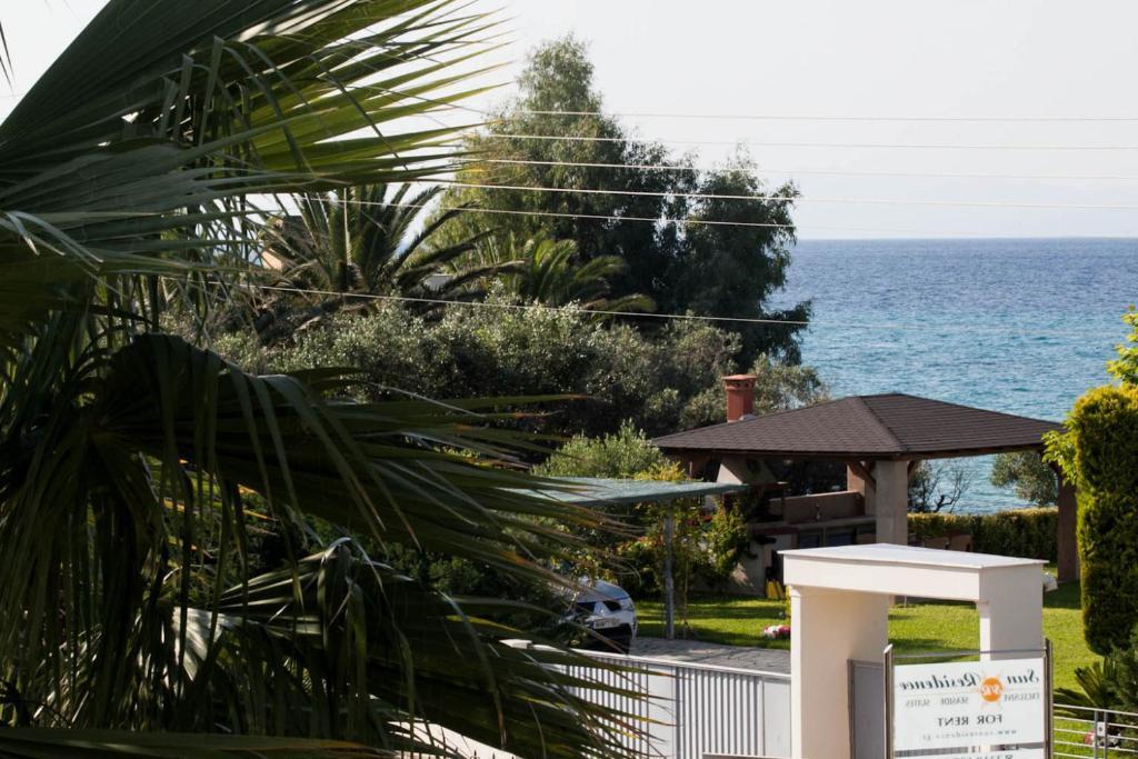 Sun Residence Exclusive Seaside Suites Polychrono Exterior foto