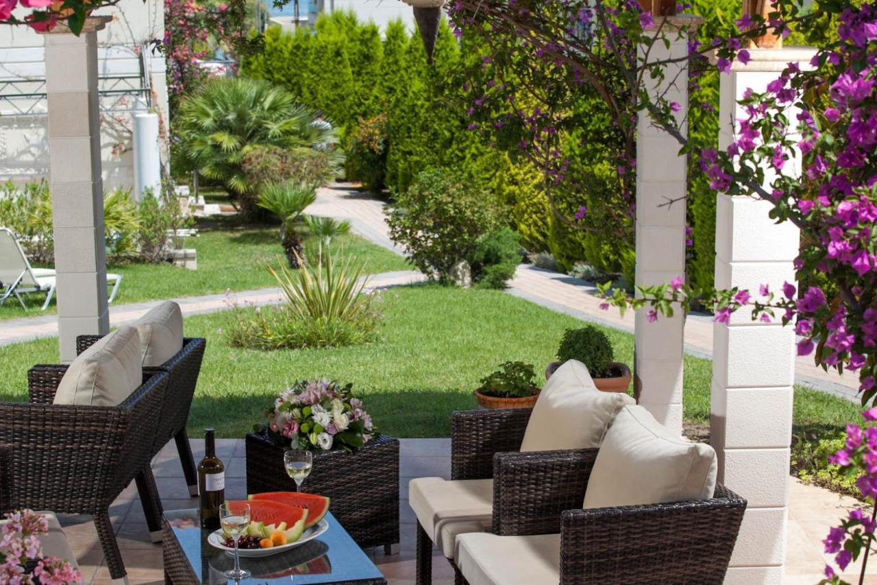 Sun Residence Exclusive Seaside Suites Polychrono Exterior foto